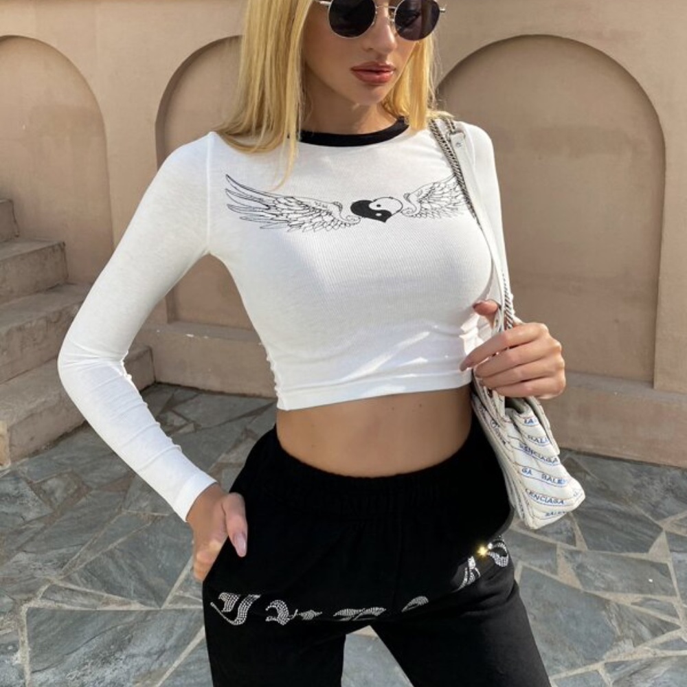 MEYSI KIM Tai Ji & Wing Print Slim Crop Tee